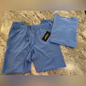 4 Flex Women’s Scrub set